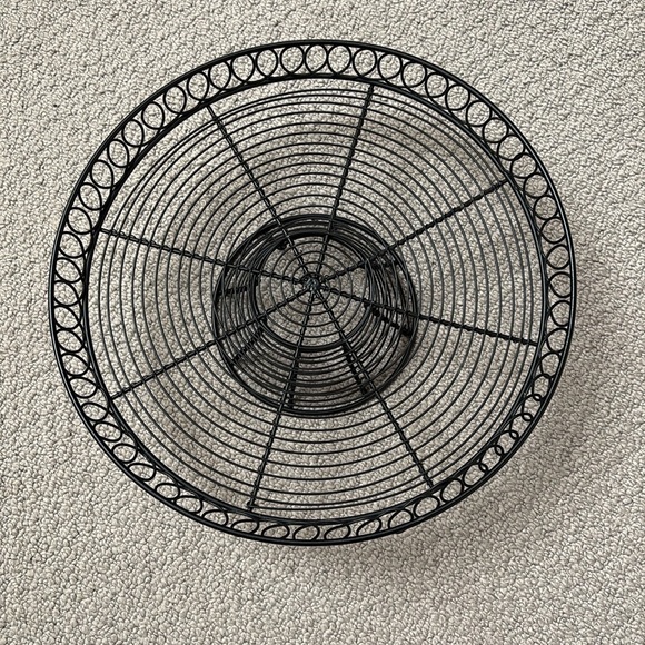 Rustic Wire Cake Stand - Picture 5 of 6